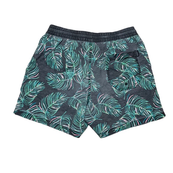 Chubbies Palm Leaves Shorts 5” Men’s size Medium in Black and Green - Picture 5 of 6
